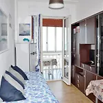 Lägenhet Welcoming In At The Seabeach Marotta