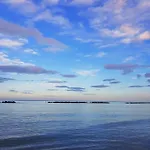 Welcoming In At The Seabeach Lägenhet Marotta