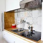 Welcoming In At The Seabeach Apartman Marotta