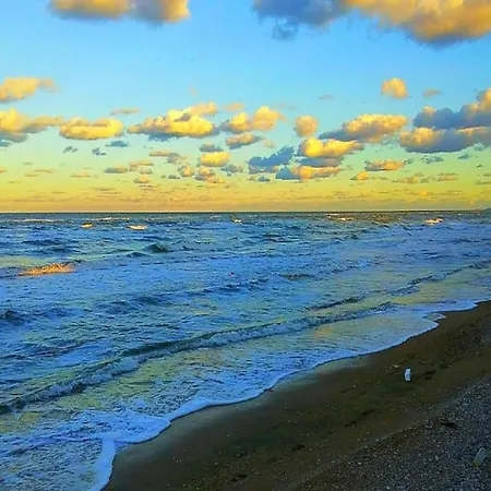 Welcoming In At The Seabeach 马洛塔