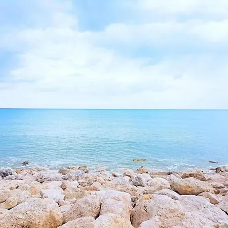 Welcoming In At The Seabeach 公寓 马洛塔